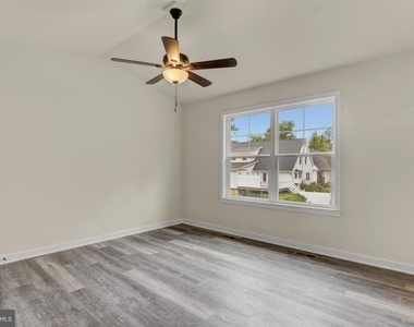 19 Carol Street - Photo Thumbnail 18