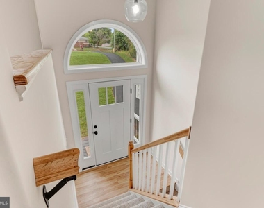 17 Carol Street - Photo Thumbnail 4