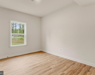 17 Carol Street - Photo Thumbnail 16