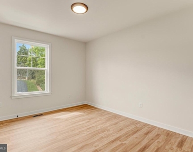 17 Carol Street - Photo Thumbnail 24