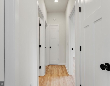 17 Carol Street - Photo Thumbnail 14