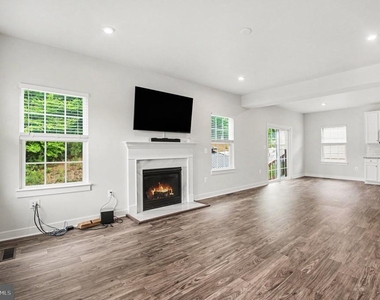 5704 Piney Glade Road - Photo Thumbnail 9