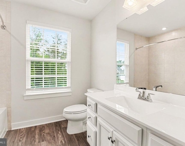 5704 Piney Glade Road - Photo Thumbnail 23