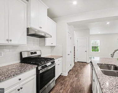 5704 Piney Glade Road - Photo Thumbnail 6