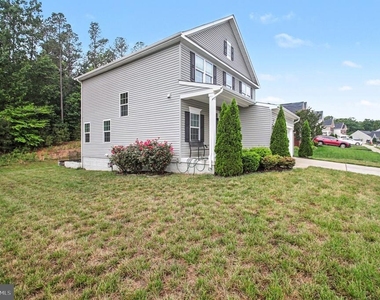 5704 Piney Glade Road - Photo Thumbnail 2