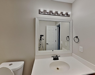 78 Imperial Drive - Photo Thumbnail 12