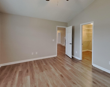 78 Imperial Drive - Photo Thumbnail 6