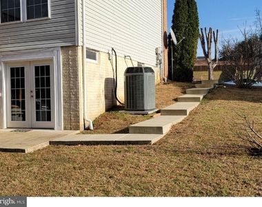 17680 Avenel Lane - Photo Thumbnail 2