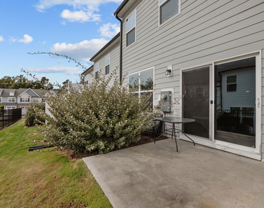 1033 Heartstone Way - Photo Thumbnail 19