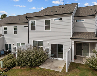 1033 Heartstone Way - Photo Thumbnail 20