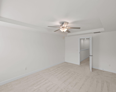 1033 Heartstone Way - Photo Thumbnail 11