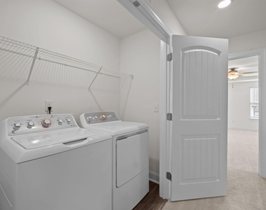 1033 Heartstone Way - Photo Thumbnail 18