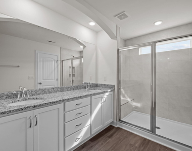 1033 Heartstone Way - Photo Thumbnail 12