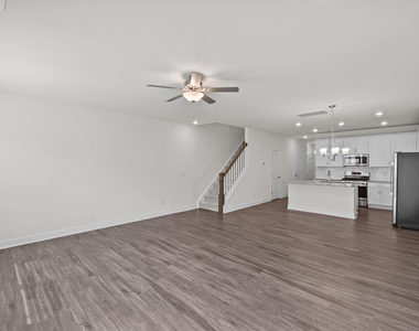 1033 Heartstone Way - Photo Thumbnail 2