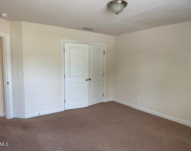 2460 Pecan Ridge Way - Photo Thumbnail 12