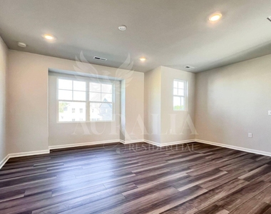 181 Ivy Vine Way - Photo Thumbnail 8