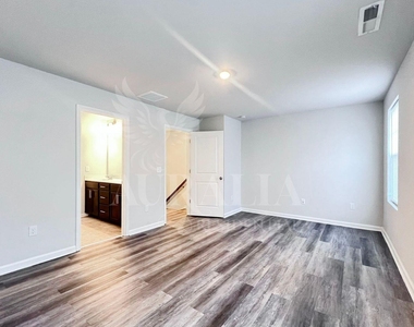 181 Ivy Vine Way - Photo Thumbnail 9