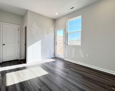 181 Ivy Vine Way - Photo Thumbnail 4