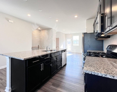 181 Ivy Vine Way - Photo Thumbnail 5