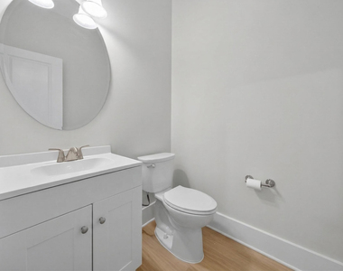 444 S Blount Street - Photo Thumbnail 9