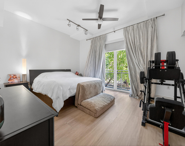 444 S Blount Street - Photo Thumbnail 33