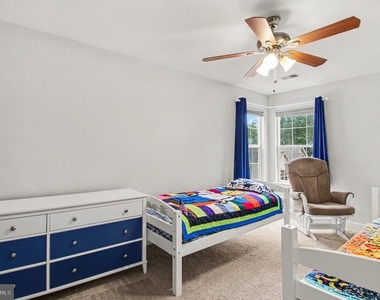 15812 Ibsen Place - Photo Thumbnail 16