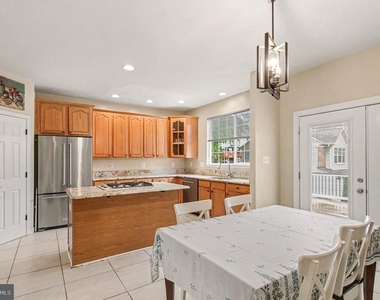15812 Ibsen Place - Photo Thumbnail 9