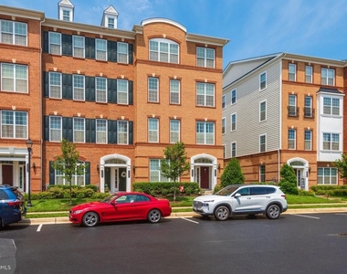 23564 Buckland Farm Terrace - Photo Thumbnail 1