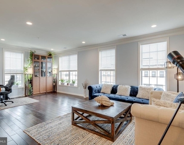 23564 Buckland Farm Terrace - Photo Thumbnail 5