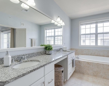 23564 Buckland Farm Terrace - Photo Thumbnail 29