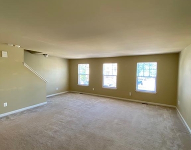 25232 Demilton Terrace - Photo Thumbnail 7