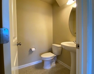 25232 Demilton Terrace - Photo Thumbnail 5