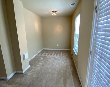 25232 Demilton Terrace - Photo Thumbnail 18