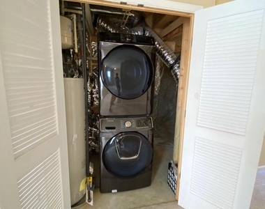 25232 Demilton Terrace - Photo Thumbnail 16