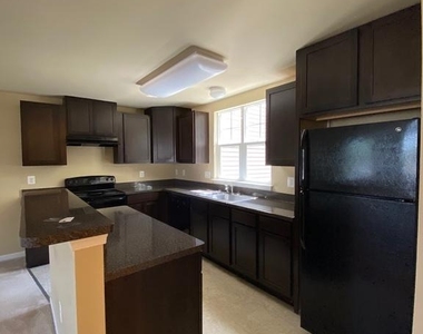 25232 Demilton Terrace - Photo Thumbnail 2