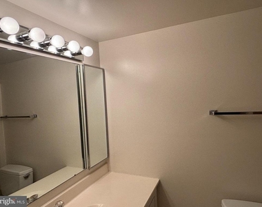 8370 Greensboro Drive - Photo Thumbnail 6