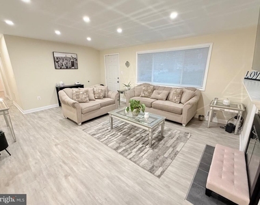 6910 Fern Place - Photo Thumbnail 2