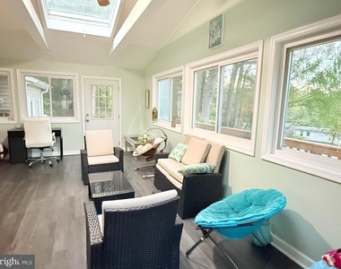 6910 Fern Place - Photo Thumbnail 5