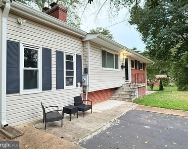 6910 Fern Place - Photo Thumbnail 15