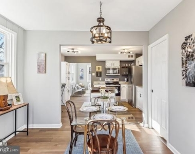 3141 Chepstow Lane - Photo Thumbnail 3