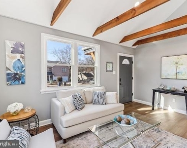 3141 Chepstow Lane - Photo Thumbnail 1