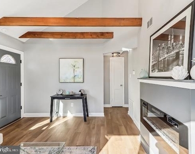 3141 Chepstow Lane - Photo Thumbnail 8