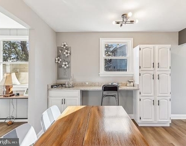 3141 Chepstow Lane - Photo Thumbnail 9