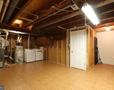 2184 Pond View Court - Photo Thumbnail 32