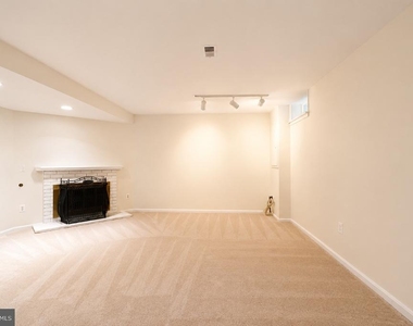 2184 Pond View Court - Photo Thumbnail 27