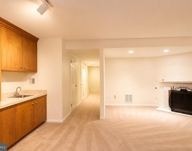 2184 Pond View Court - Photo Thumbnail 28