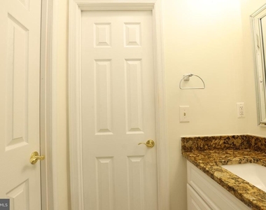2184 Pond View Court - Photo Thumbnail 18