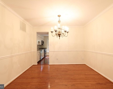 2184 Pond View Court - Photo Thumbnail 7