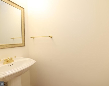 2184 Pond View Court - Photo Thumbnail 15