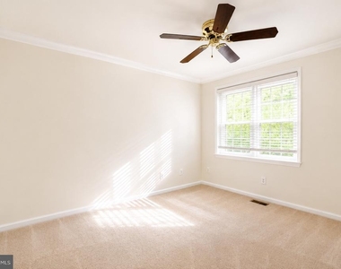 2184 Pond View Court - Photo Thumbnail 22